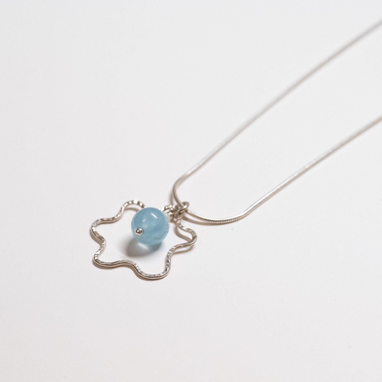 Squiggly Flower Pendant Necklace - Aquamarine
