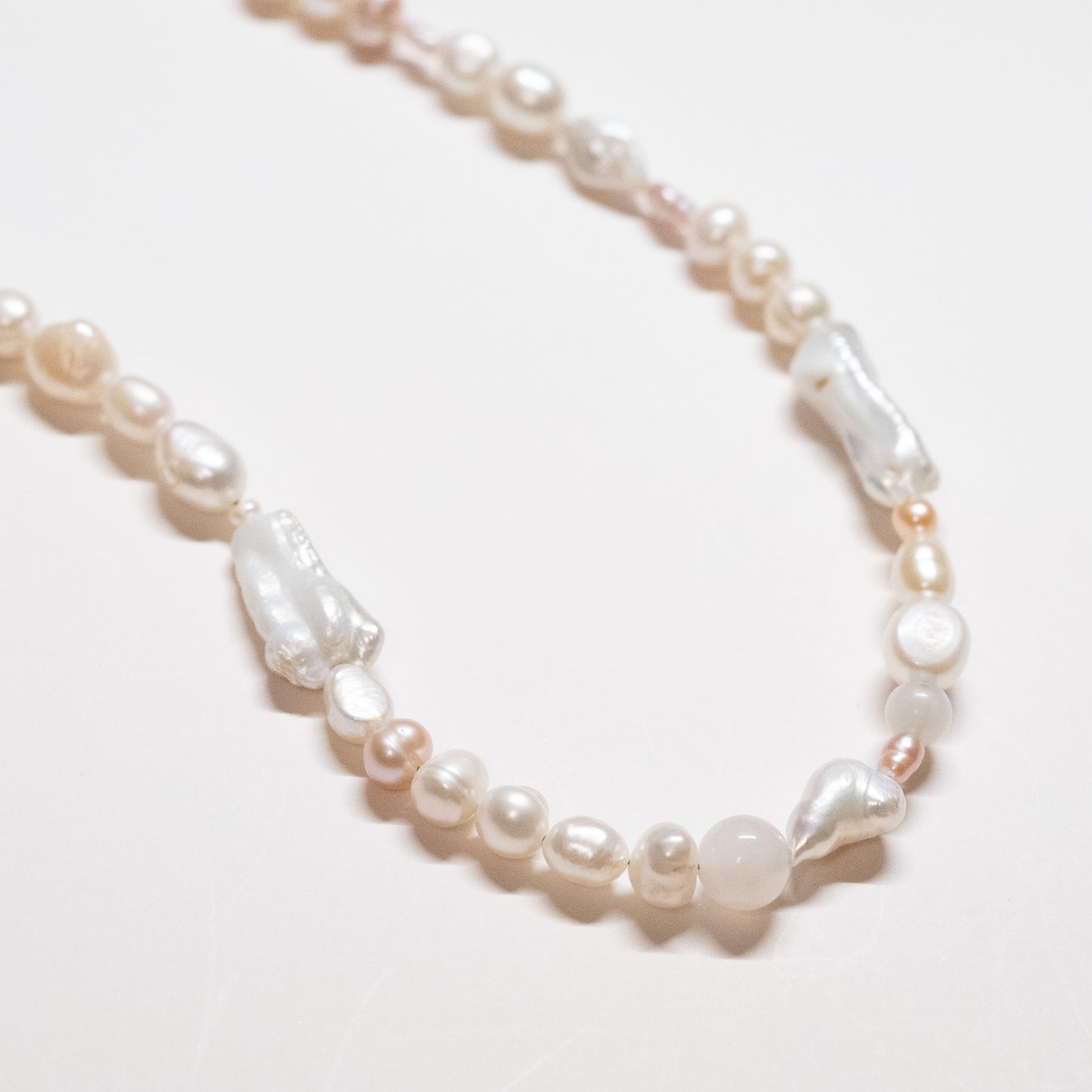 Mixed Pearl Necklace - Collar