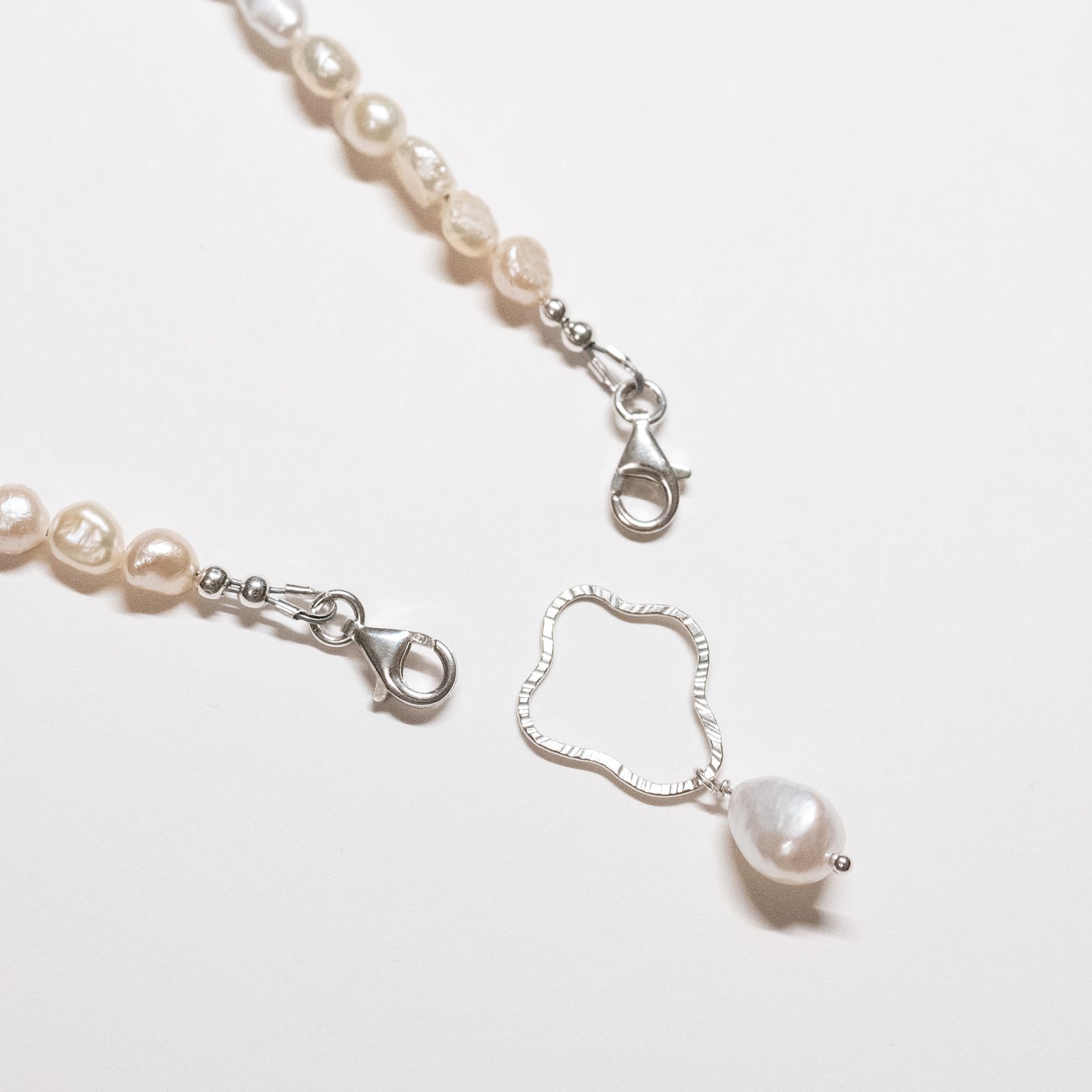 2-in-1 Pearl Necklace With Pendant Drop