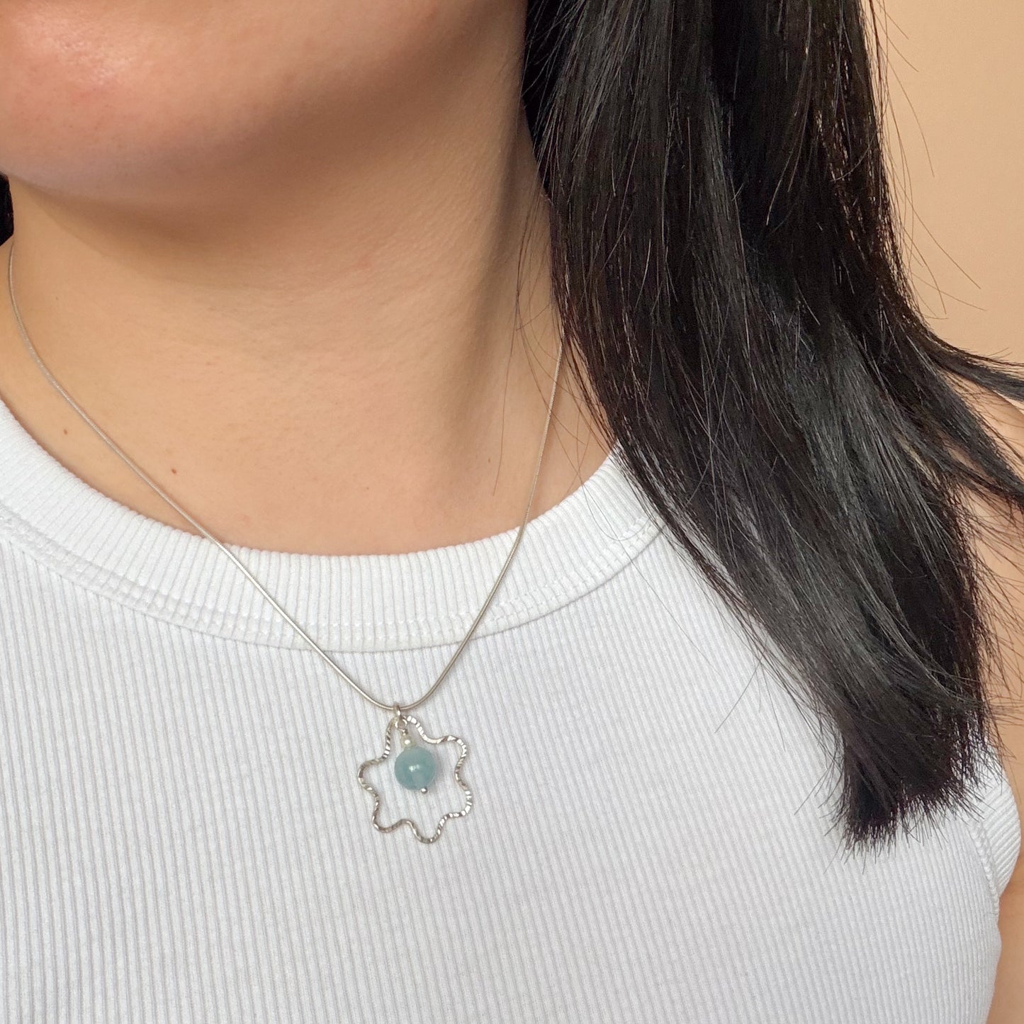 Squiggly Flower Pendant Necklace - Aquamarine
